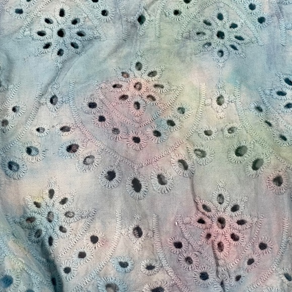 Chrysanthemum size medium pastel tie dye shirt, long lace like sleeves NEW - Picture 6 of 13